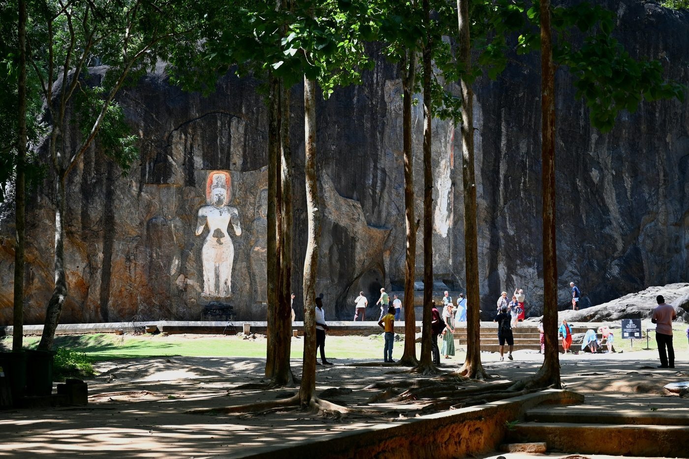 Buduruwagala Pathway