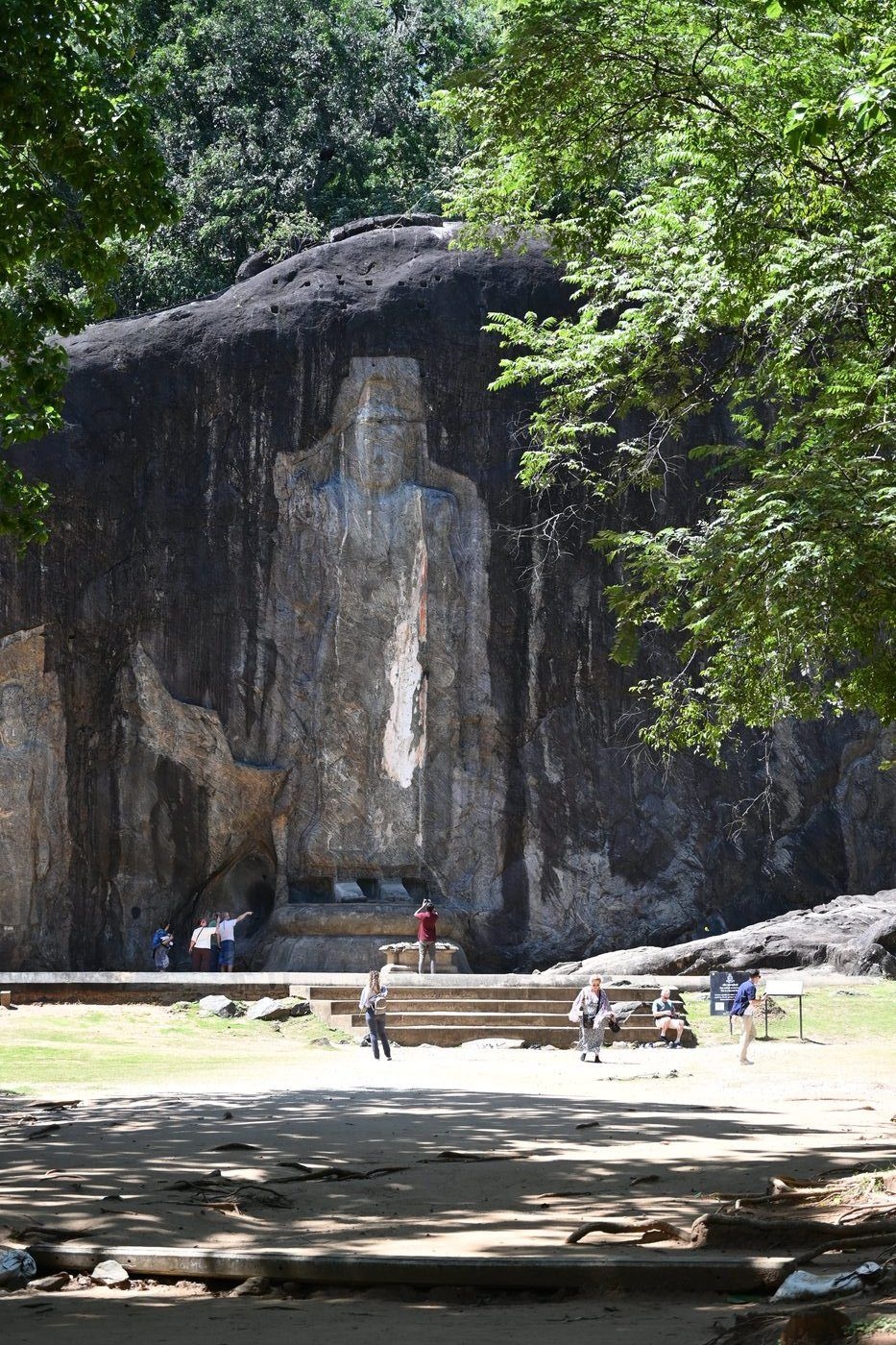 Buduruwagala Pathway